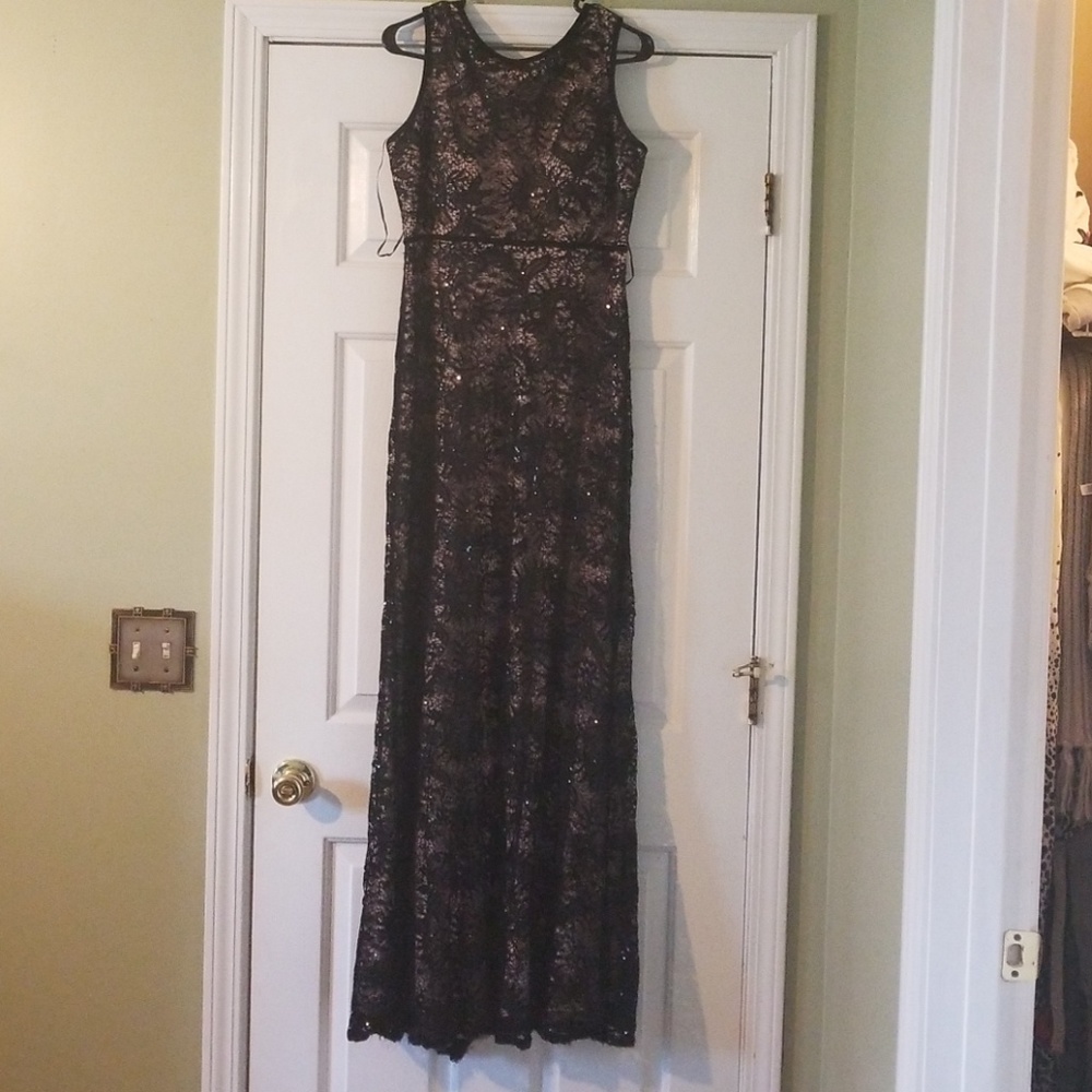 gown